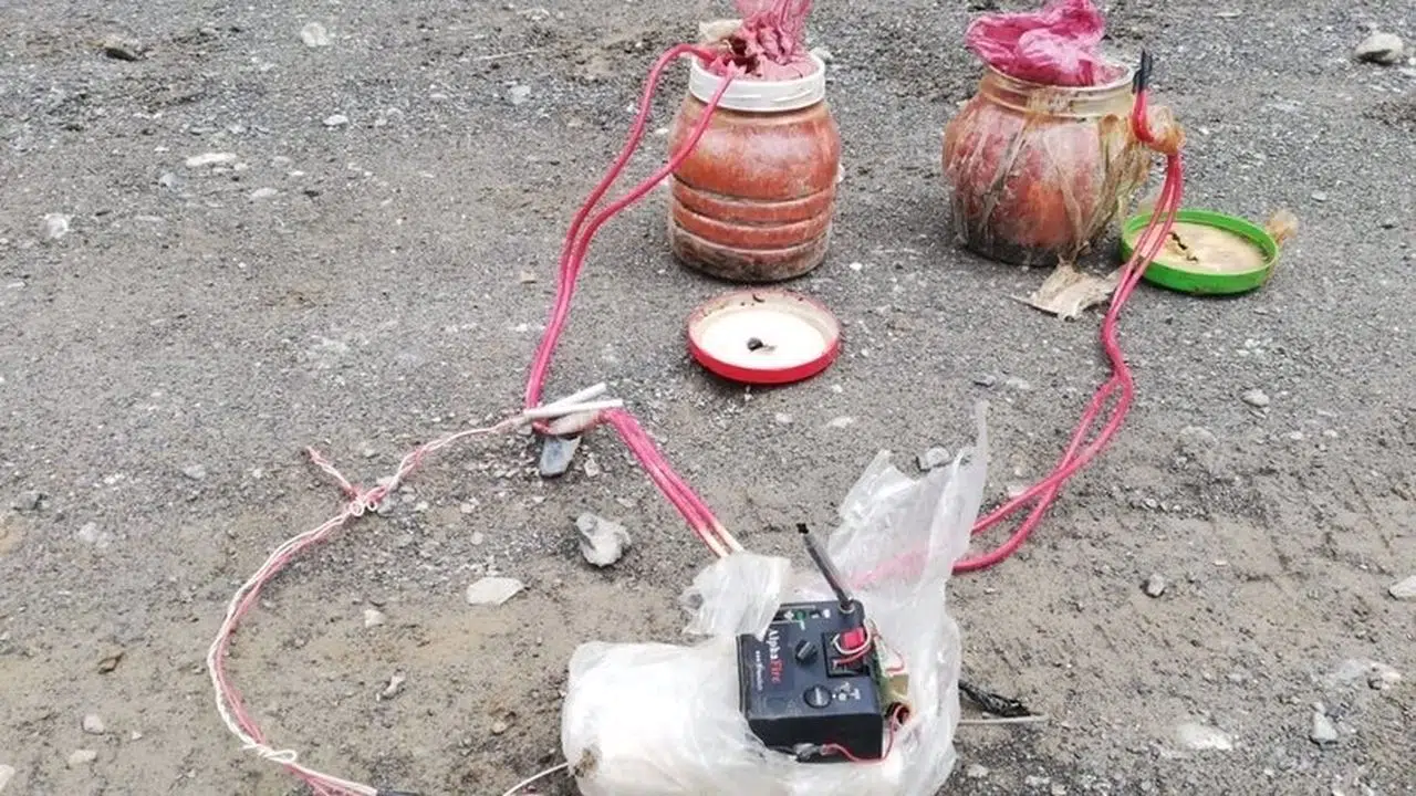 Van'da el yapımı patlayıcı ile tuzaklanmış 10 akü ele geçirildi