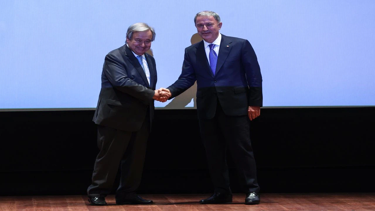 BM Genel Sekreteri Guterres, Bakan Akar'la ortak basın toplantısında konuştu