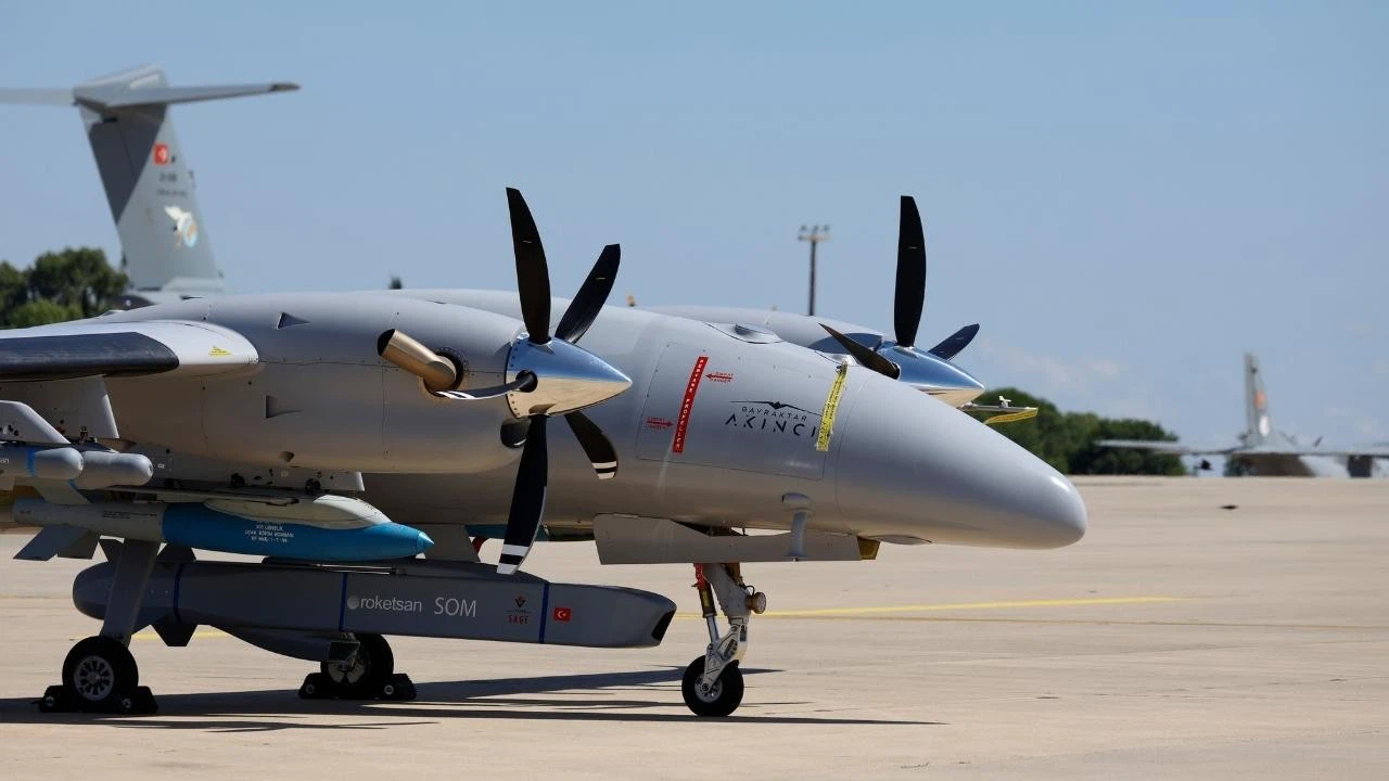 Hava Kuvvetlerine 3 Bayraktar Akıncı TİHA teslim edildi!