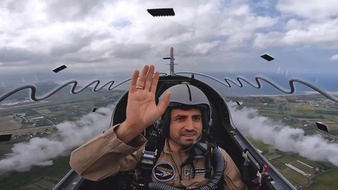 Baykar Teknoloji Lideri Bayraktar'ın "Hürkuş" uçuşundaki kokpit görüntüleri yayınlandı