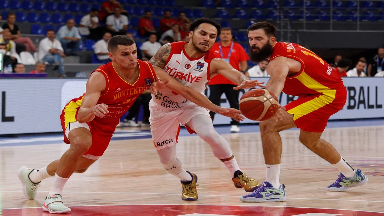 Türkiye: 72 - Karadağ: 68