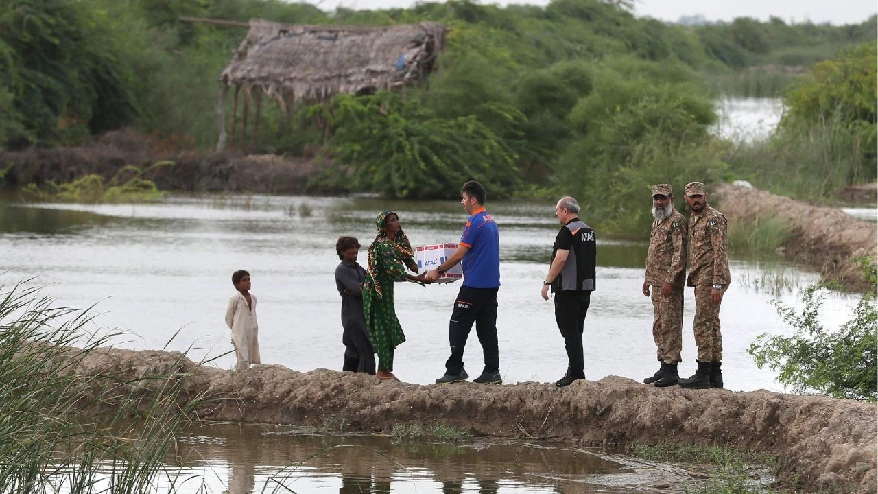 Pakistan, sel felaketinin ardından Türkiye'den teknik heyet istedi