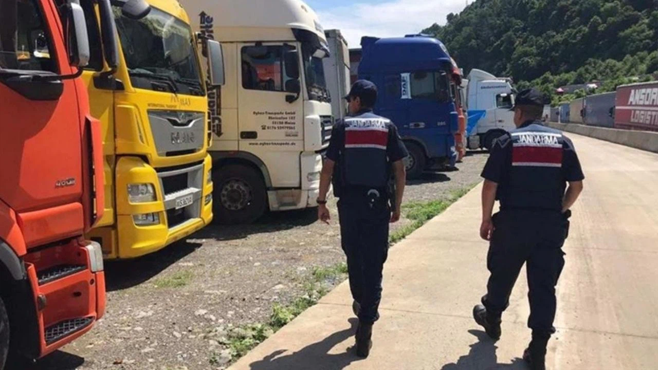 "Huzur Operasyonu"nda 1441 düzensiz göçmen yakalandı