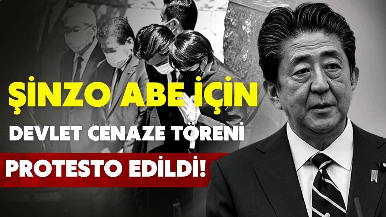 Japonya'da devlet töreni protesto edildi