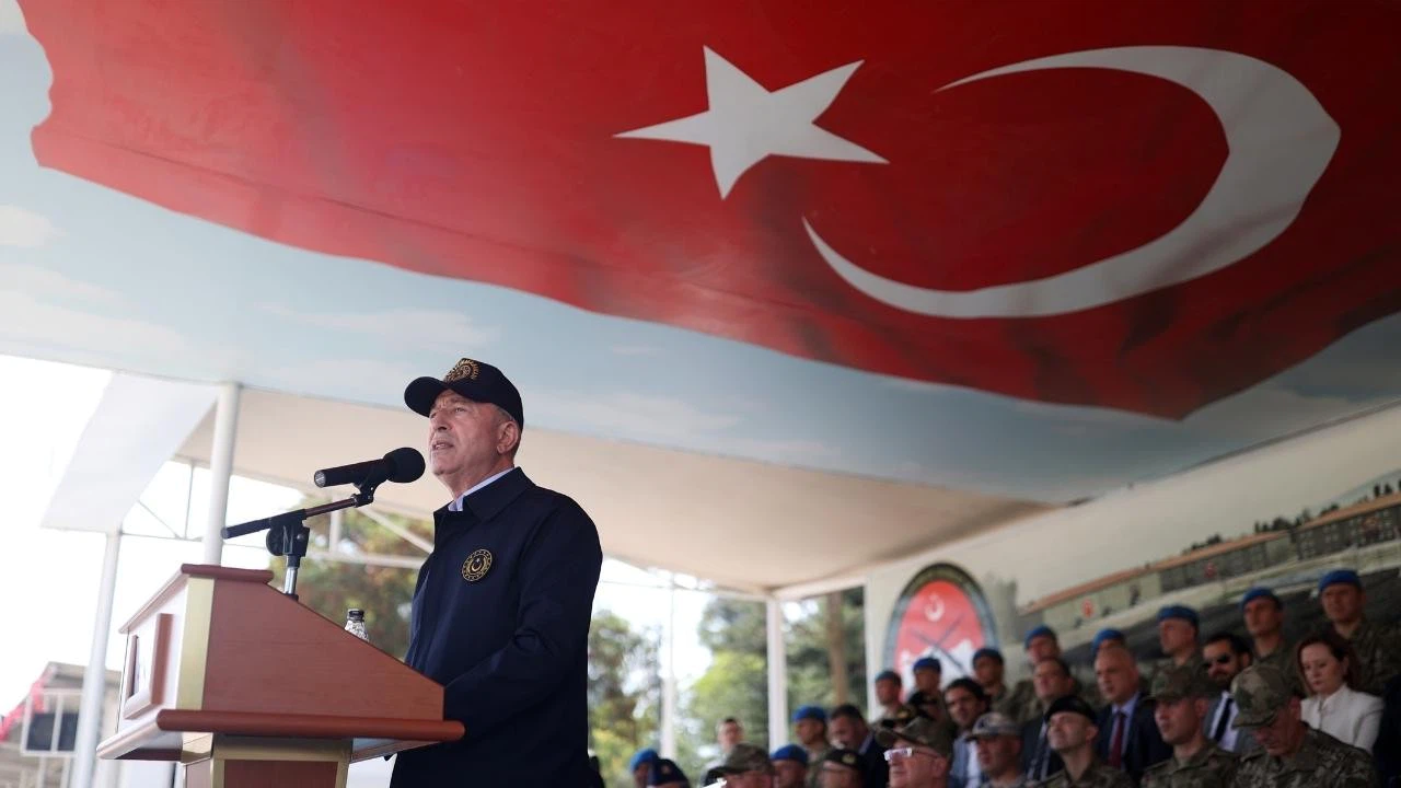 Bakan Akar, Isparta'da ziyaretlerde bulundu!