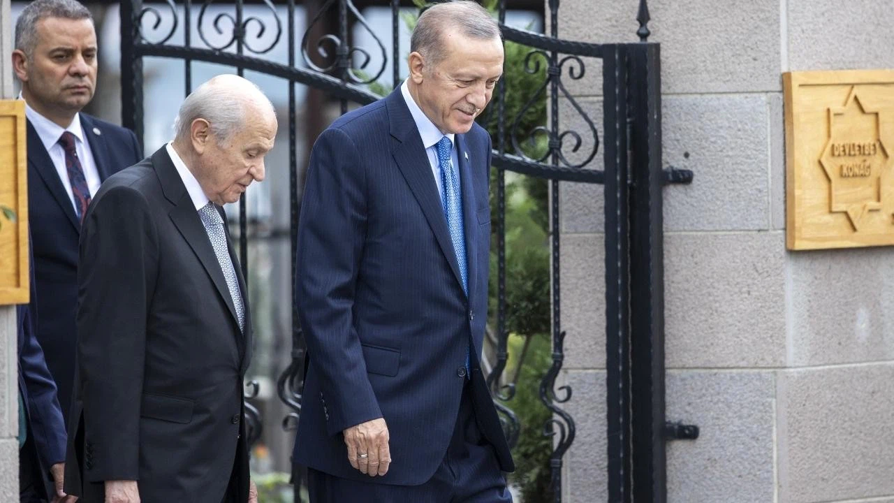 Cumhurbaşkanı Erdoğan ile MHP Genel Başkanı Bahçeli'nin görüşmesi sona erdi!