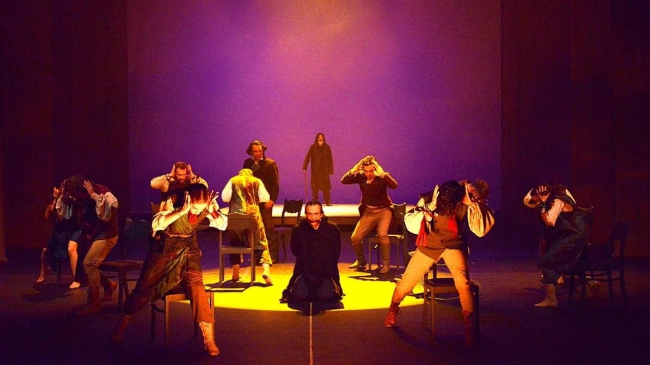 Yarın üç oyunun üç ilde ilk gösterimi yapılacak!