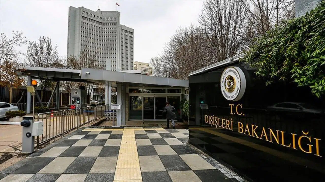 Bakan Çavuşoğlu, büyükelçilik görevlerini bildirdi