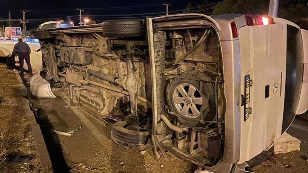 Denizlispor kafilesi kaza geçirdi! 6 yaralı