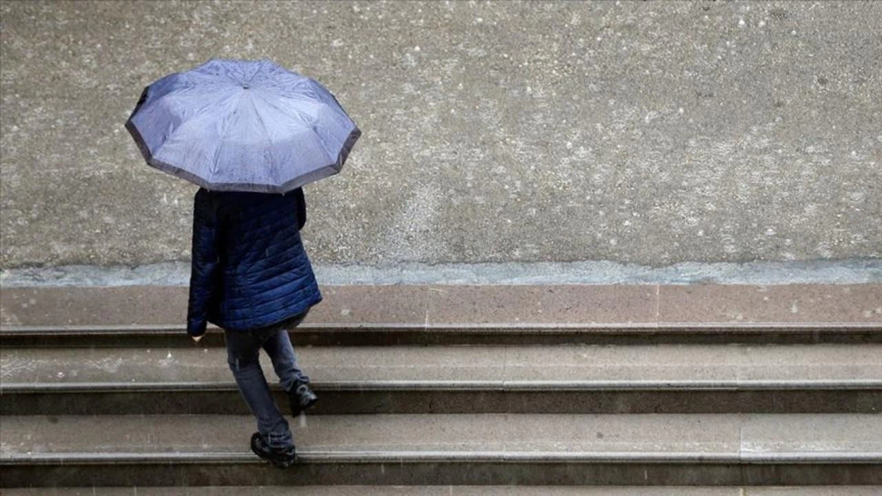 Şanlıurfa'da sağanak hayatı olumsuz etkiledi