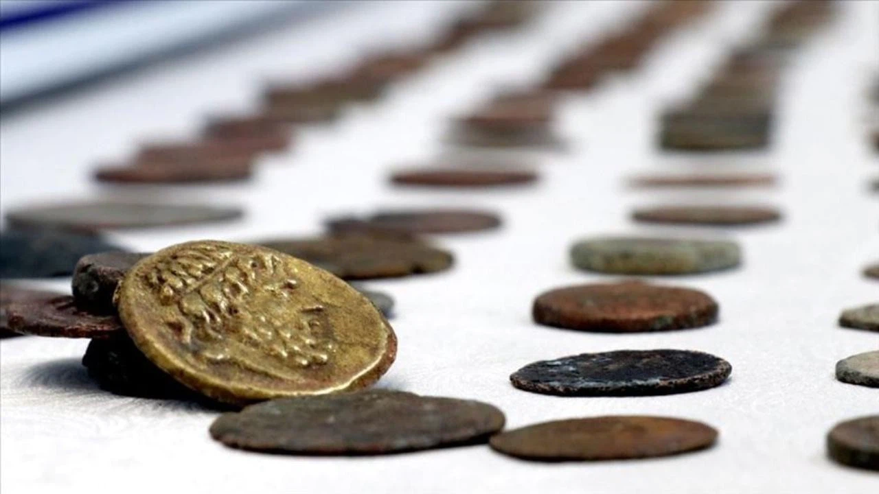 Van'da 197 bronz sikke ele geçirildi!