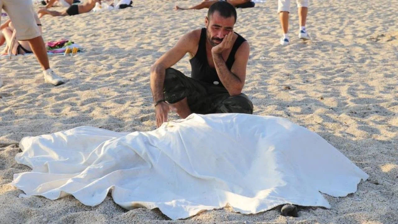 Kleopatra Plajı'nda sahibiyle denize giren eşek boğuldu!