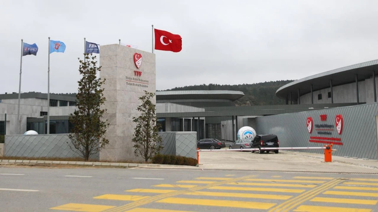 Süper Lig'de 6 kulüp PFDK'ya sevk edildi!