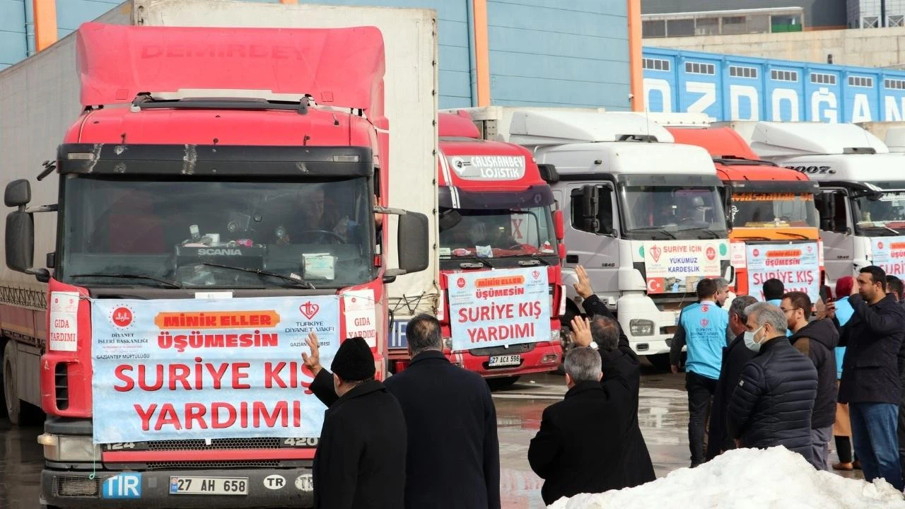 Gaziantep'ten Suriye'ye 27 tır yardım gönderildi!