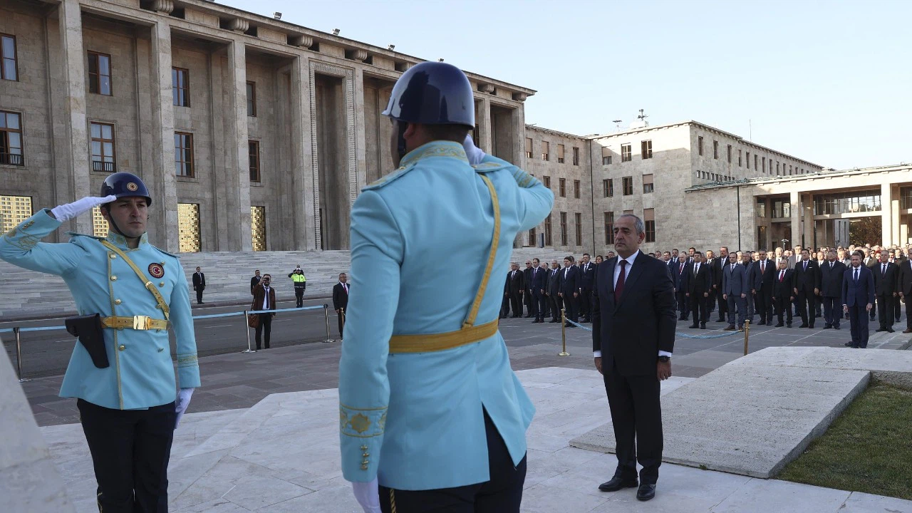 Atatürk, TBMM'de tören ile anıldı!
