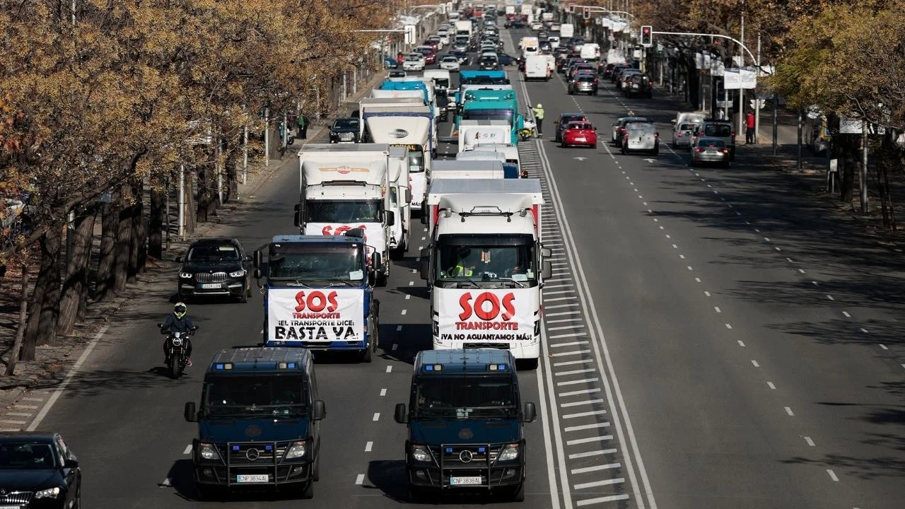 İspanya'da enerji krizi! Kamyoncular greve başladı