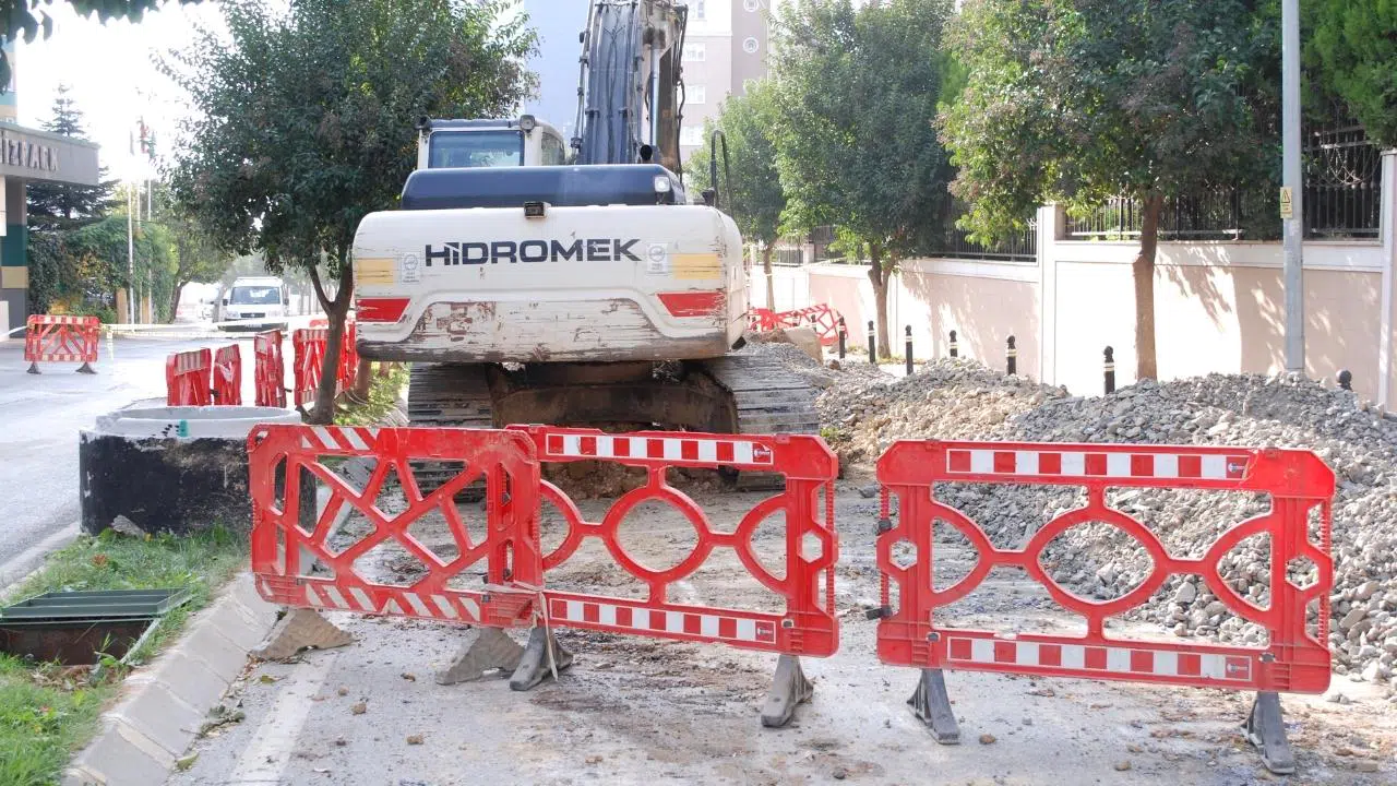 Kanalizasyon çalışması sırasında insan kemiği bulundu