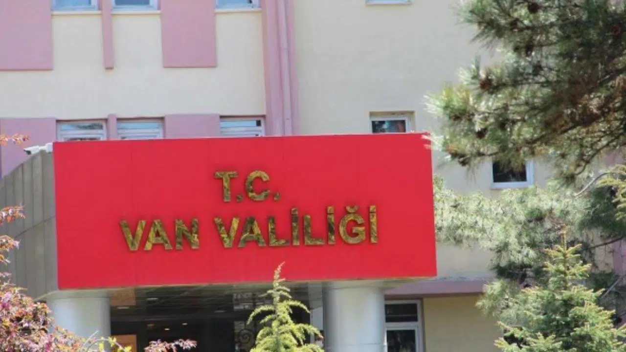 Van'da gösteri yürüyüşü ve açık hava toplantılarına geçici yasak