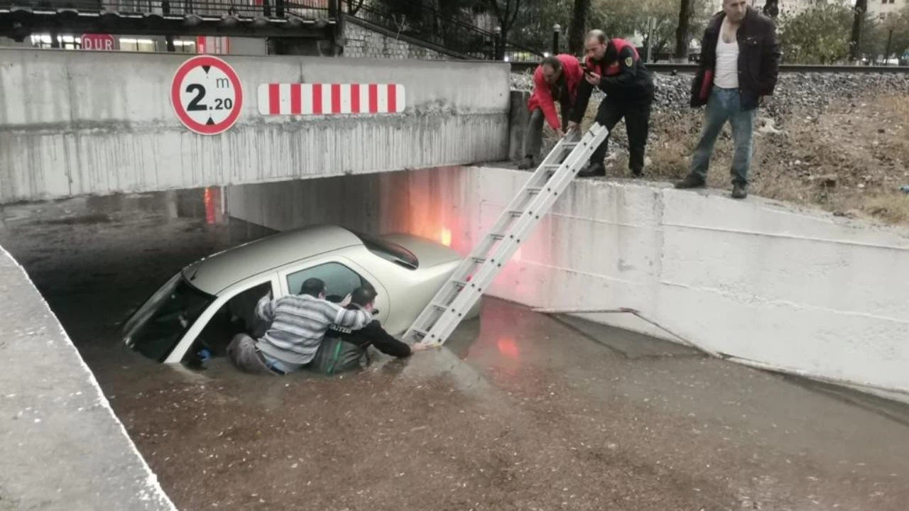 Aydın'da sağanak ve fırtına etkili oldu!