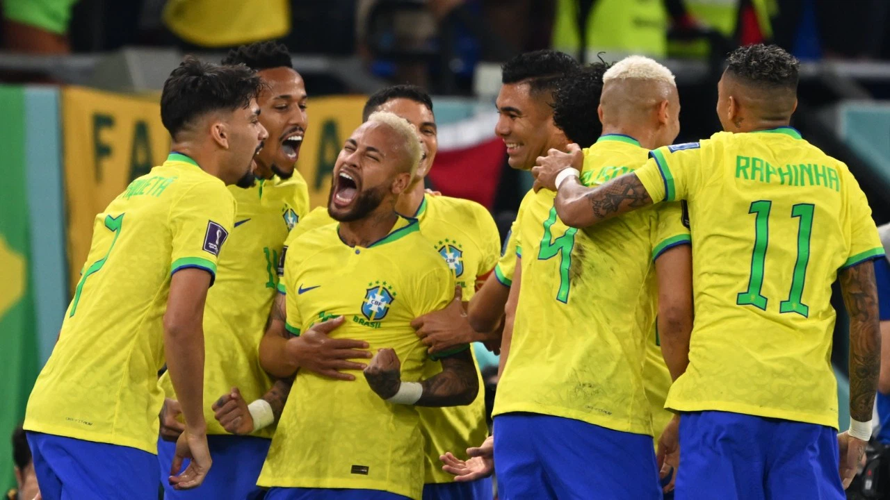 Brezilya güle oynaya çeyrek finalde!