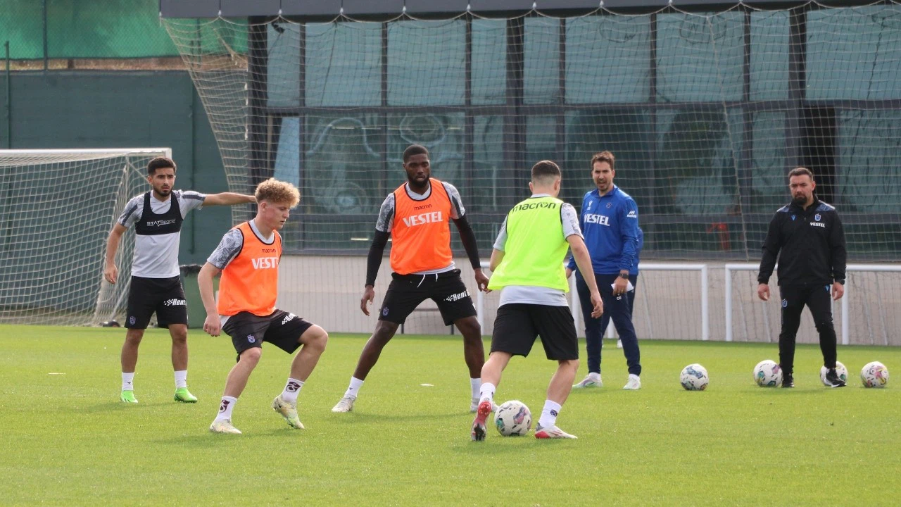 Abdullah Avcı o futbolcuların biletini kesti!