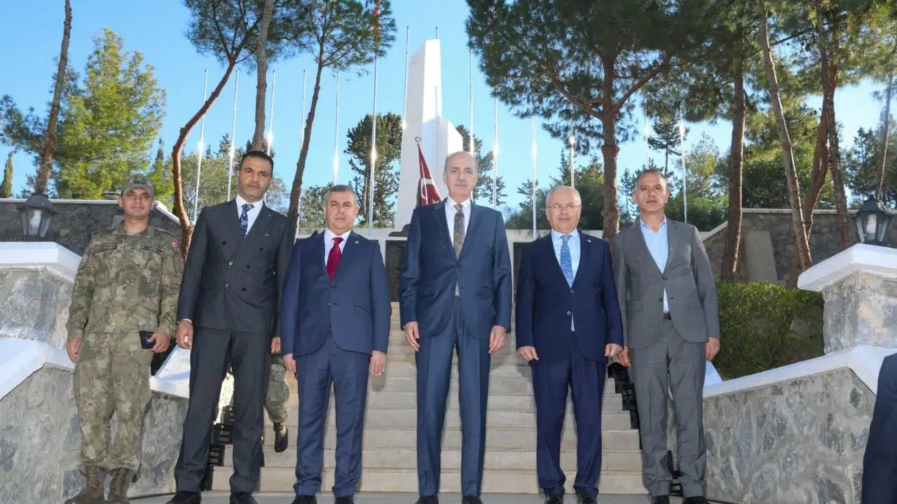 AK Parti Genel Başkanvekili Kurtulmuş'tan, KKTC'deki Boğaz Şehitliği'ni ziyaret