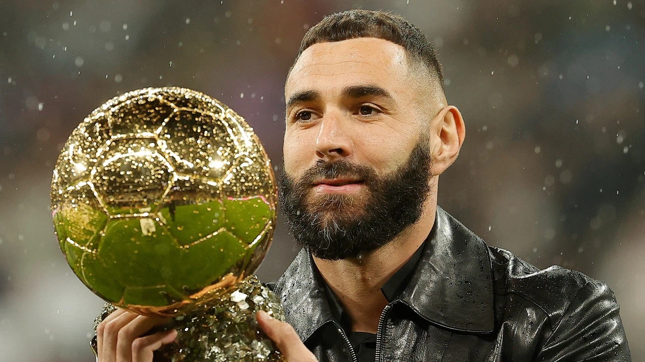 Fransız yıldız Karim Benzema kariyerini noktaladı!