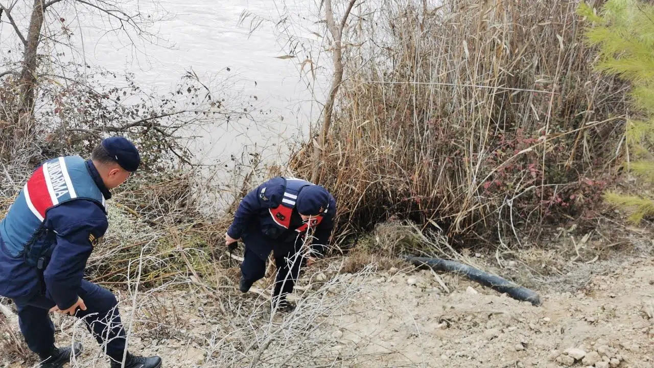 Göksu Nehri renk değiştirdi bakanlık müdahale etti!