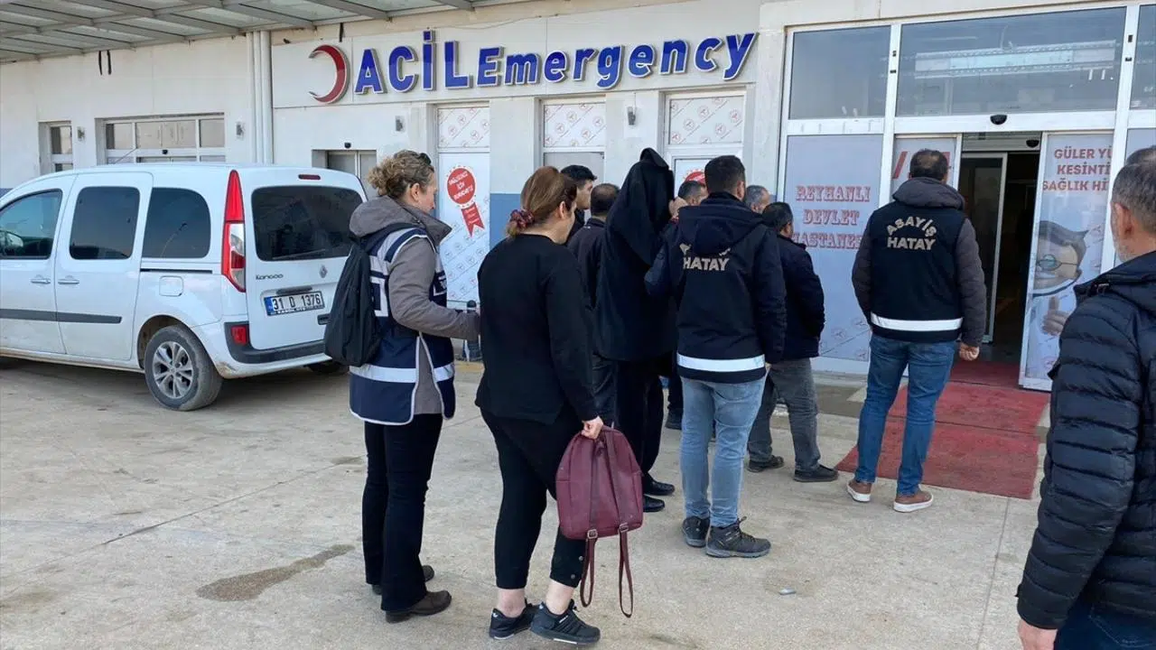 Hatay'da kadınları fuhşa zorlayan 18 zanlı yakalandı