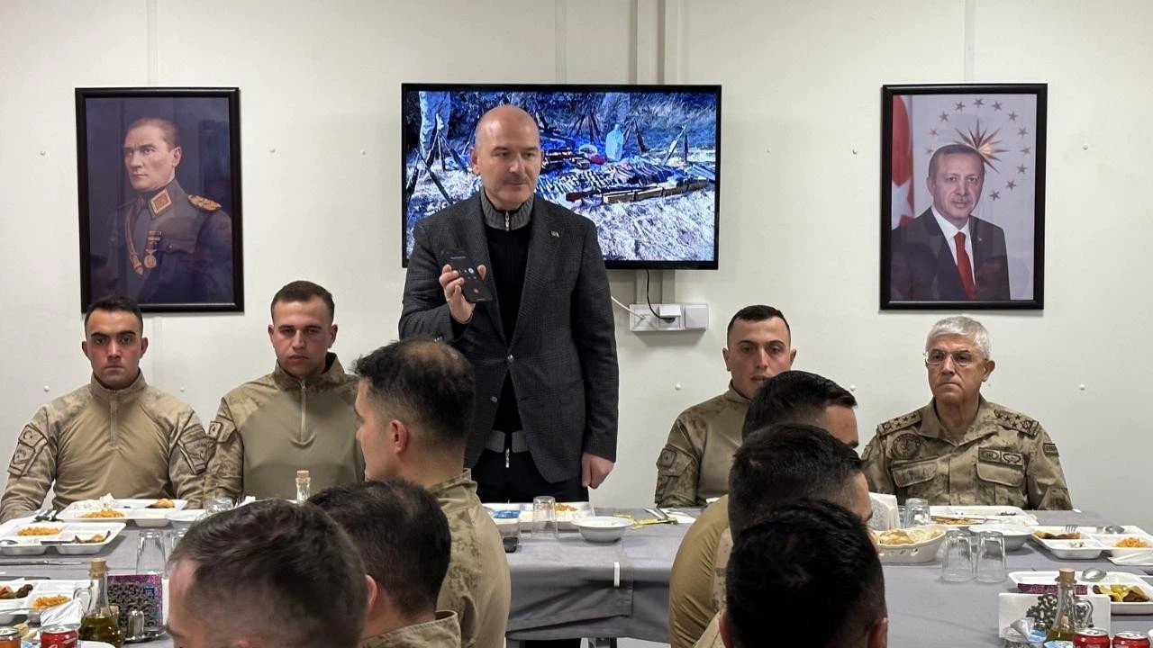 Cumhurbaşkanı Erdoğan komandoların yeni yılını kutladı: