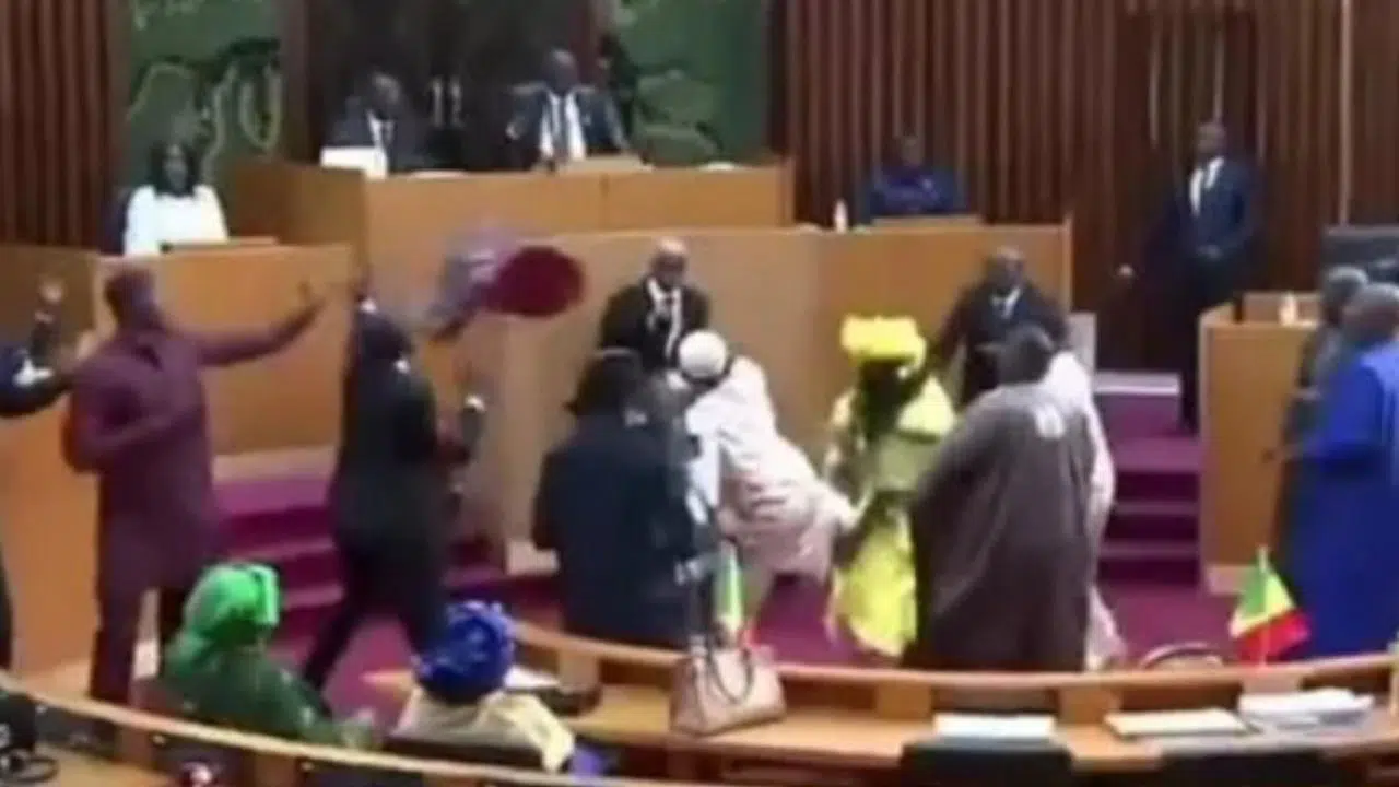 Senegal'de hamile vekile saldırdılar! Hapis cezası istendi!