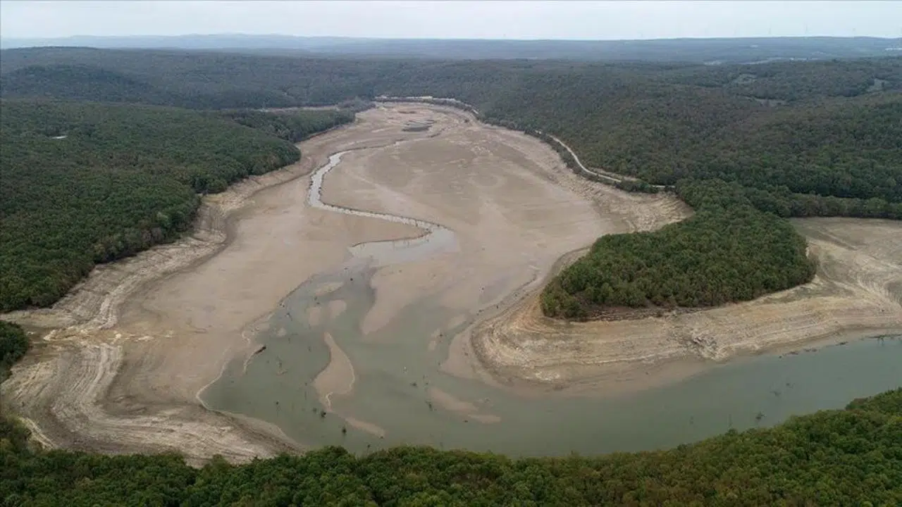İstanbul'un barajlarında kuruma tehlikesi! Su seviyesi yüzde 32,25 olarak ölçüldü!
