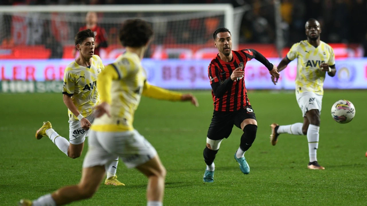 Fenerbahçe uzatmalarda güldü!