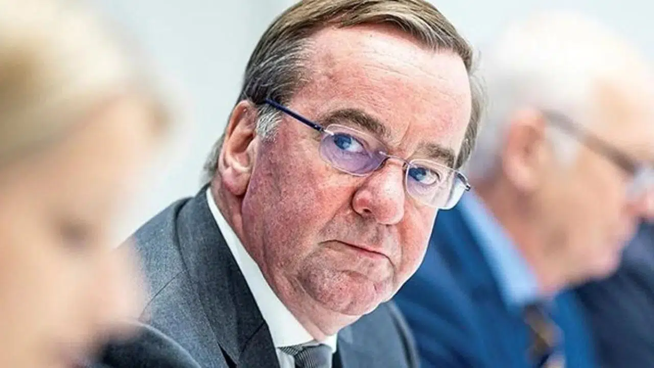 Almanya'nın yeni Savunma Bakanı Boris Pistorius oldu