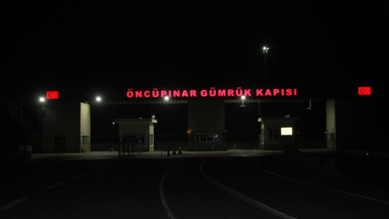 YPG/PKK’lı teröristlerce atılan roketler Kilis'te sınır bölgesine düştü