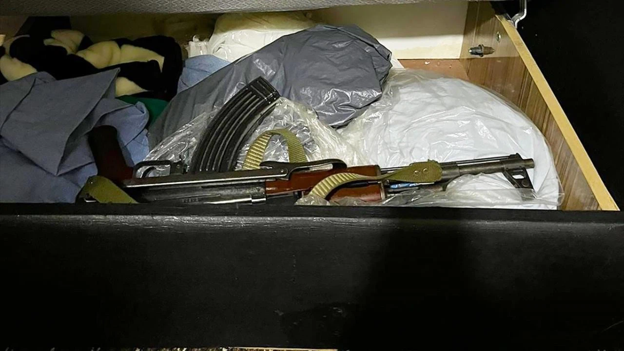 Şanlıurfa'da silah kaçakçılığı operasyonunda 2 zanlı tutuklandı