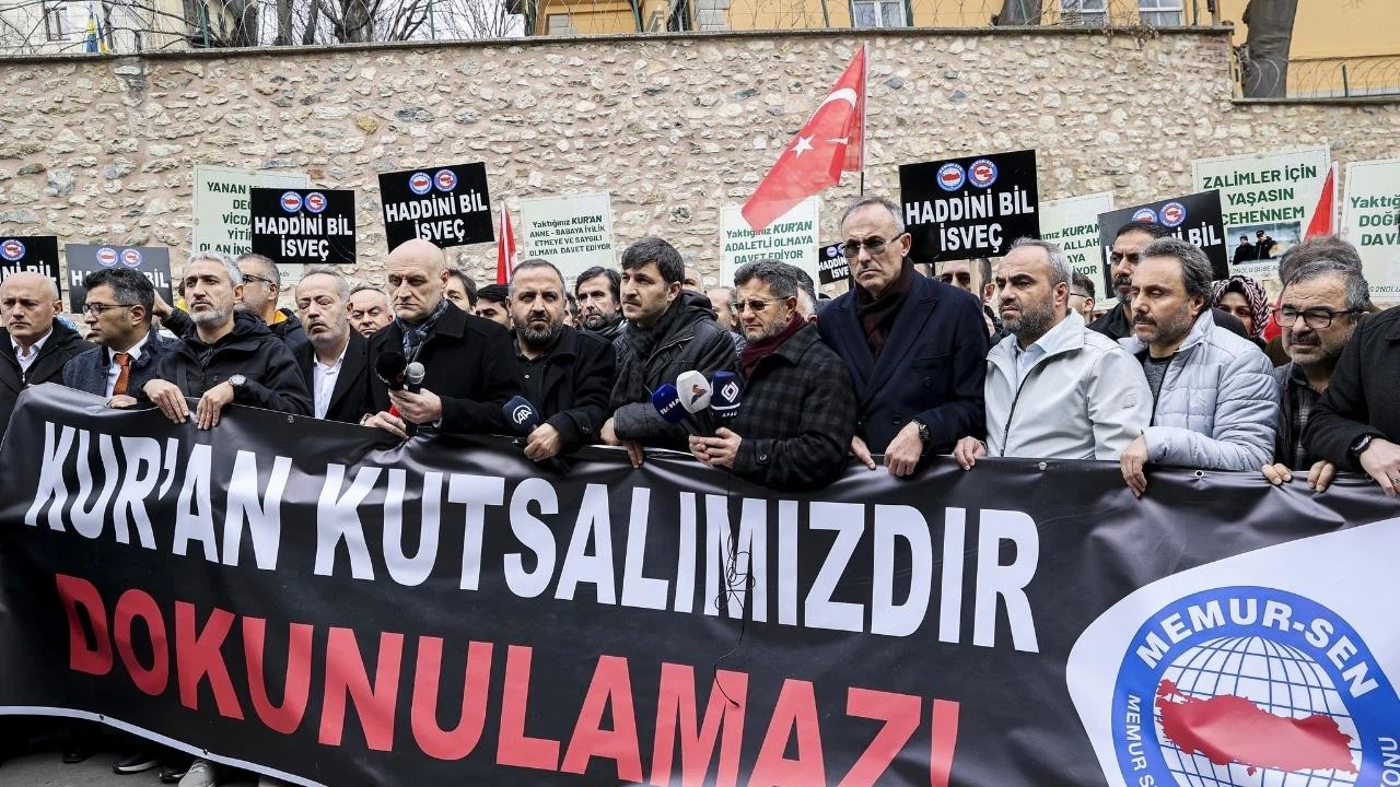 İsveç'te Kur'an-ı Kerim yakılması protesto edildi