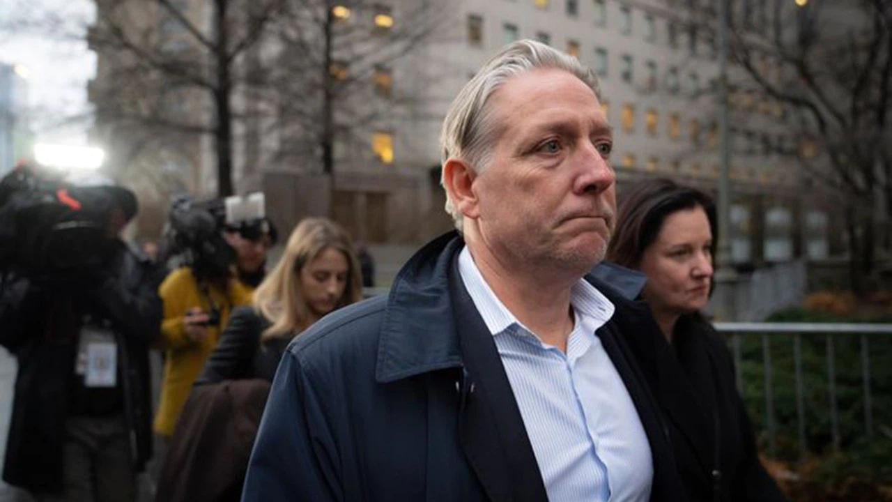 Eski üst düzey FBI ajanı, Rus Oligarka yardımdan tutuklandı