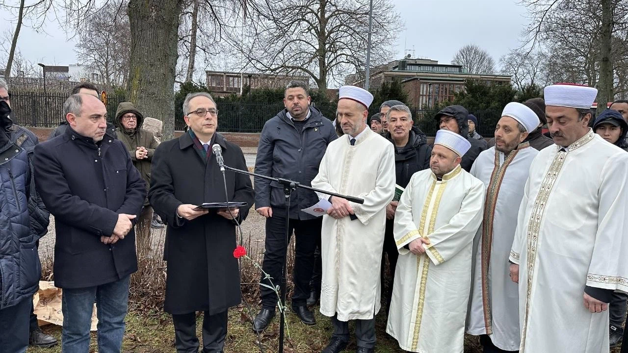 İsveç'te Kur'an-ı Kerim'e saygı programı düzenlendi