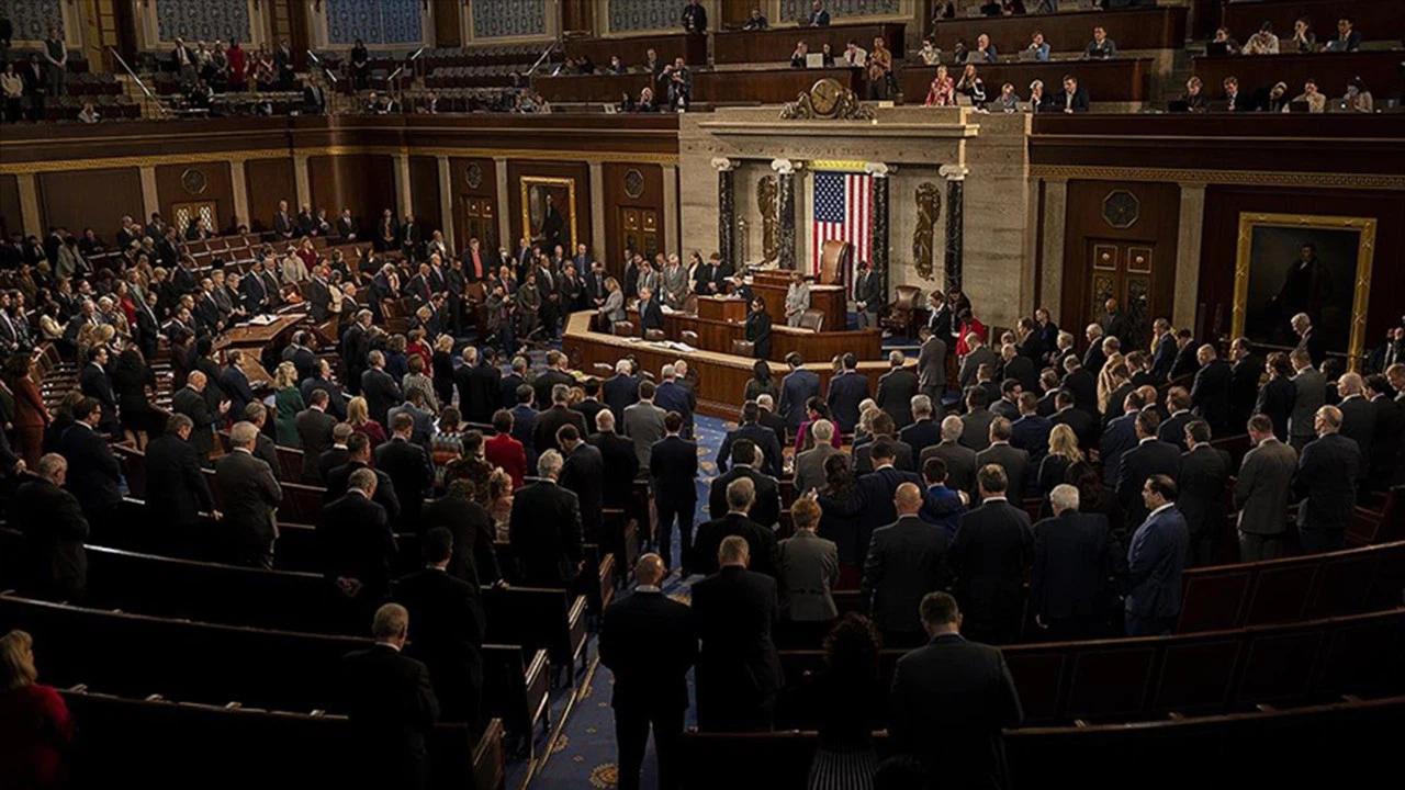 Demokratlardan, Meclis Başkanı McCarthy'e eleştiri