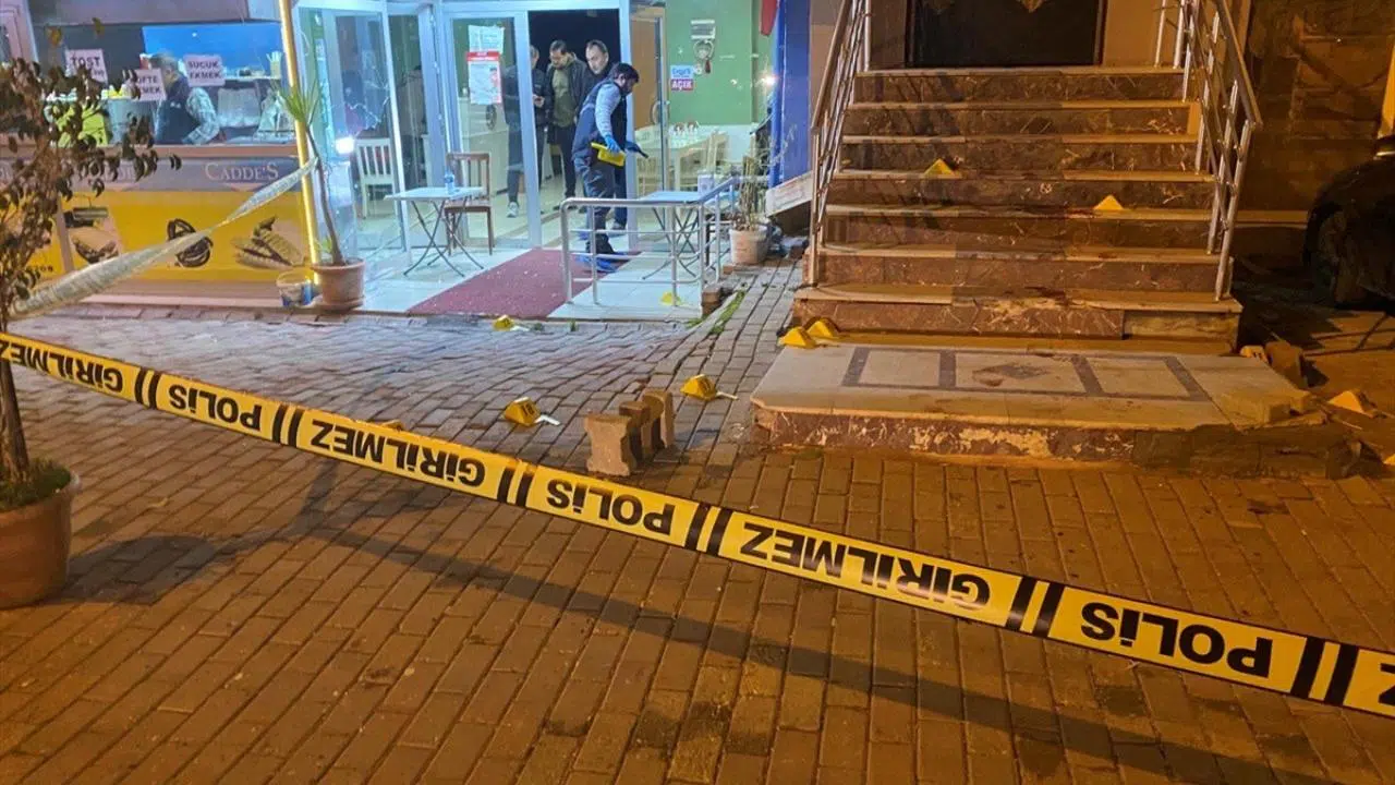 Adana'da silahlı saldırıya uğrayan kişi öldü