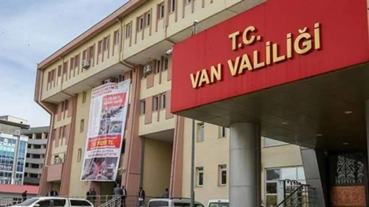 Van'da gösteri yürüyüşü ve açık hava toplantılarına geçici yasak