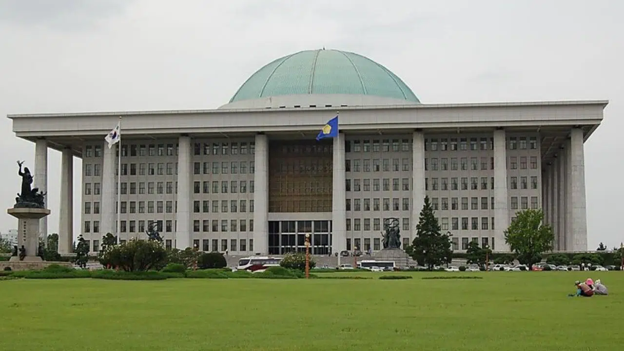 Güney Kore'de milletvekilleri, maaşlarının yüzde 3'ünü depremzedelere bağışlayacak