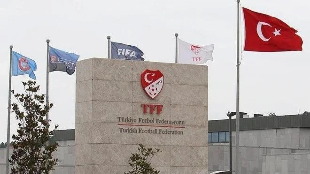 Futbol Federasyonu ara transfer dönemini uzattı