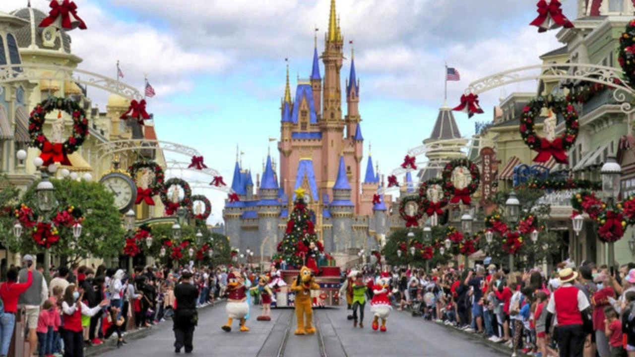 Florida'da Walt Disney'in "özerkliği" feshedildi