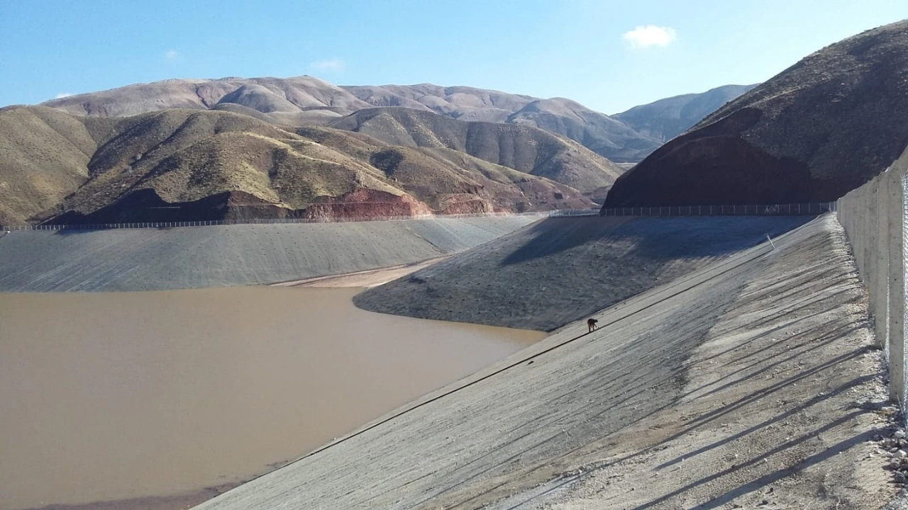 Bakanlık açıkladı: Erkenek Göleti'nde tehlikeli bir durum yok!