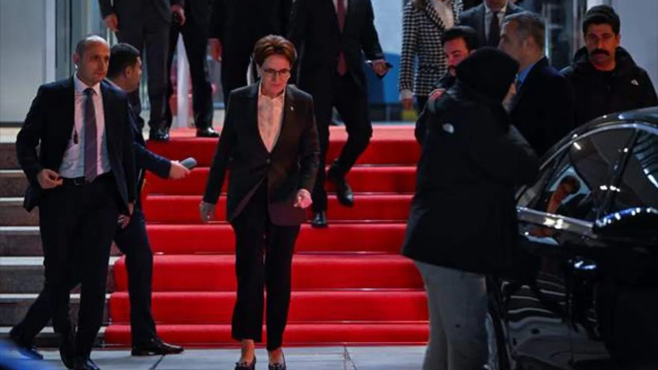 İYİ Parti Genel Başkanı Meral Akşener kurmaylarıyla toplandı