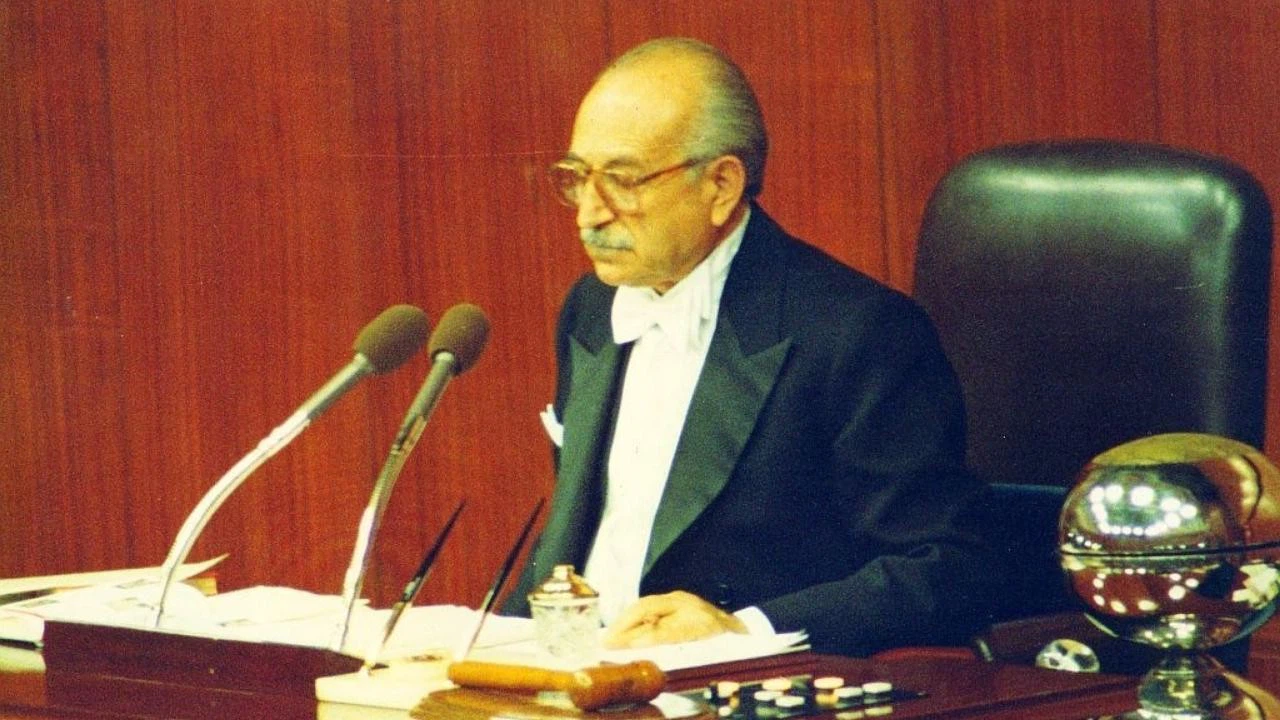 Eski bakanlardan Vefa Tanır vefat etti