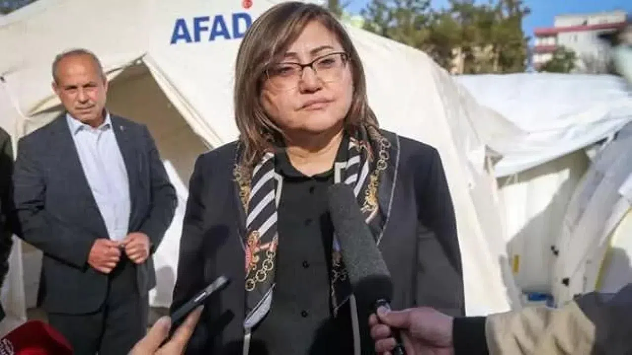 Gaziantep Büyükşehir’den öğrencilere maddi destek