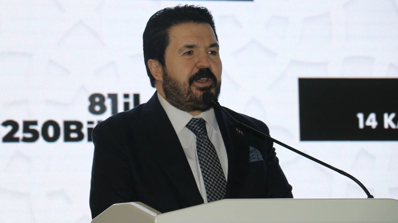 Ağrı Belediye Başkanı Savcı Sayan istifa etti!